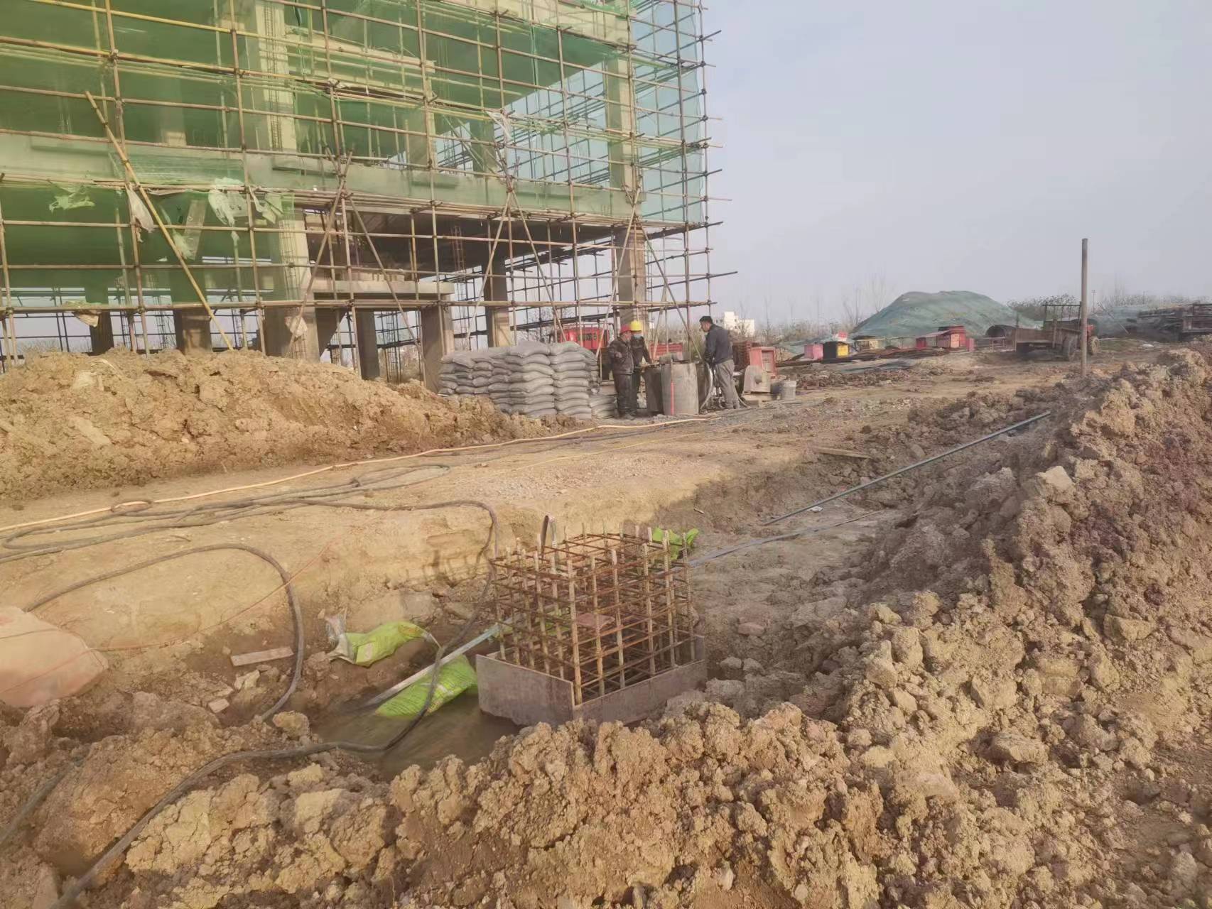 熊口管理区当桥梁出现裂缝的时候应该及时加固修补